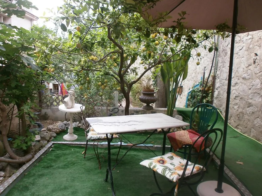 Villa Saphir contacts